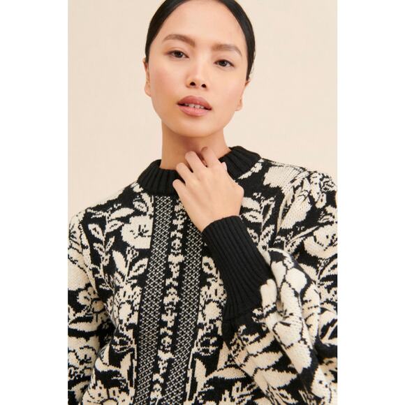 Farm Rio - Pineapple Garden Mini Knit
Dress - Large - Picture 3 of 12